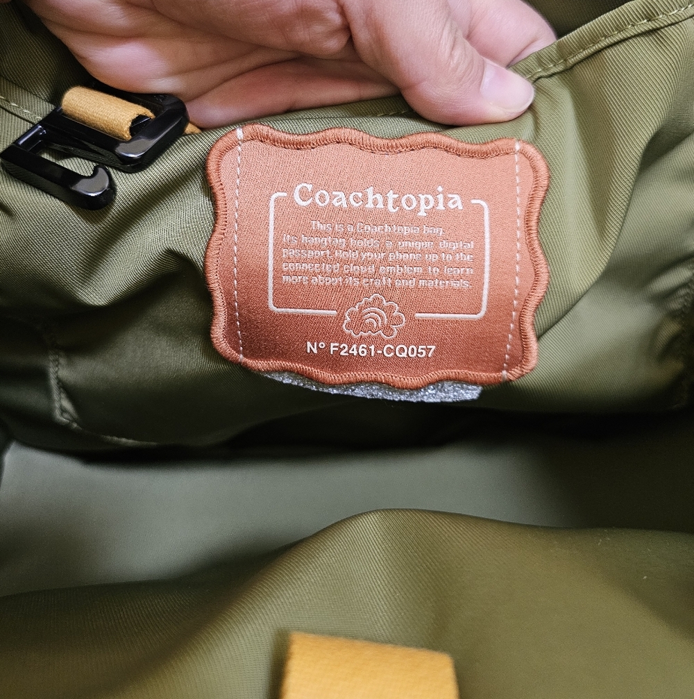 New Coach COACHTOPIA LOOP TOTE in a Dust Bag - Picture 11 of 17